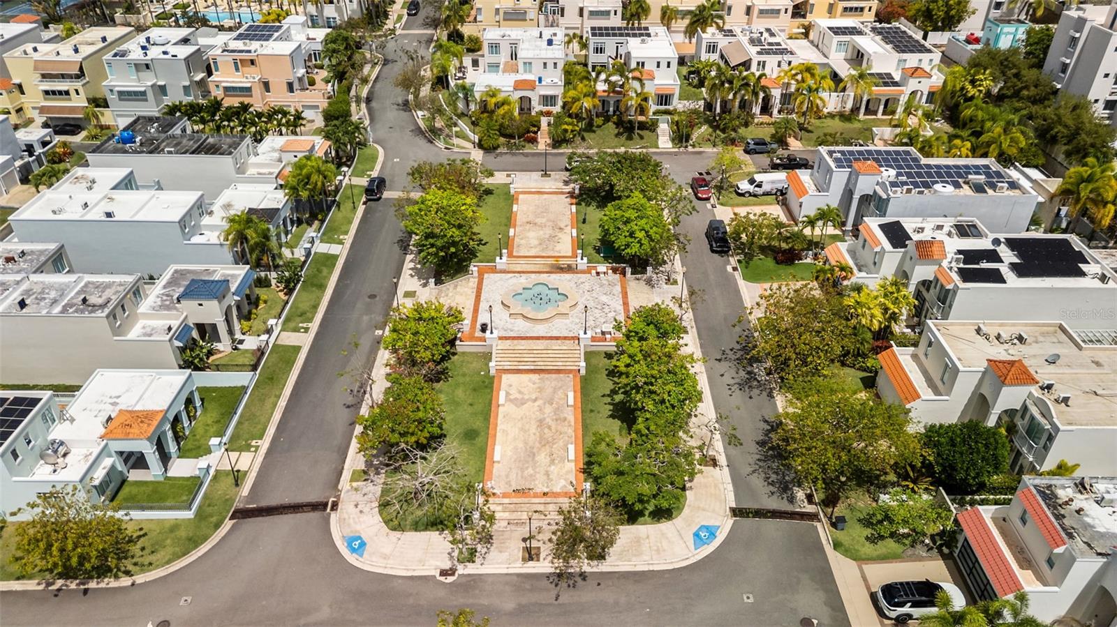 TREASURE POINT - Residential