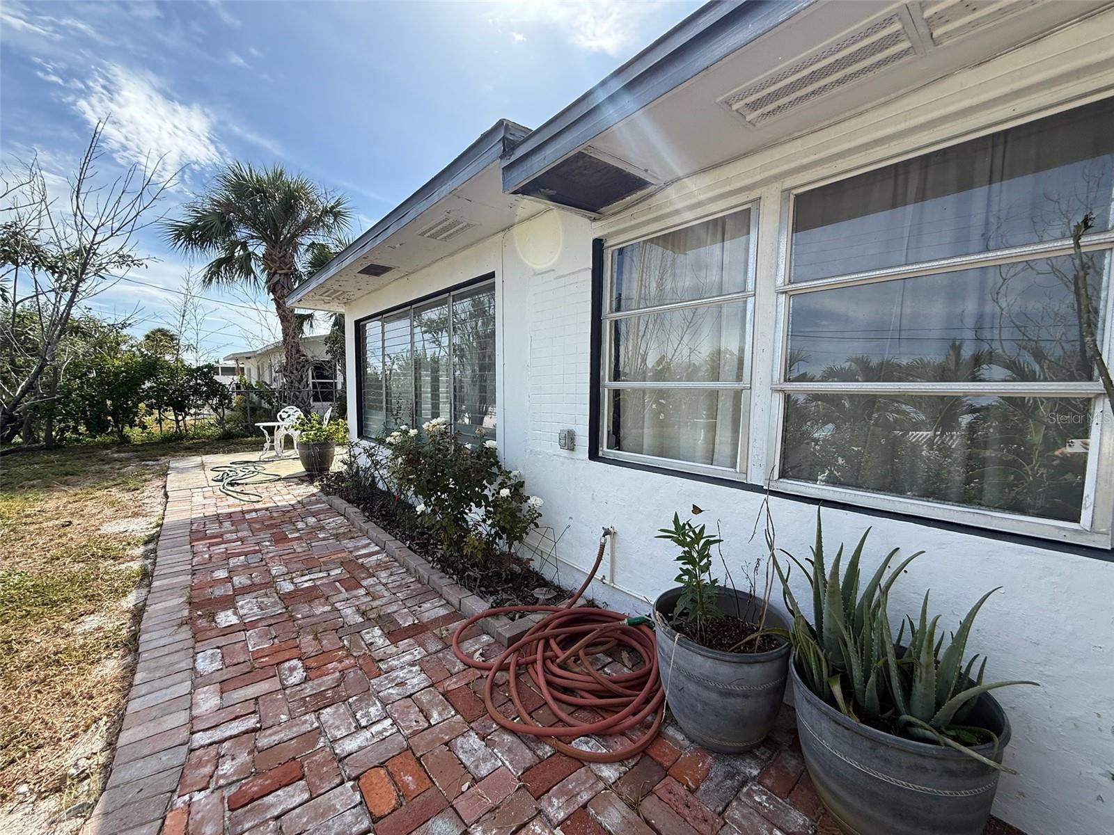 ST PETERSBURG BEACH NORTH UNIT 6 - Residential