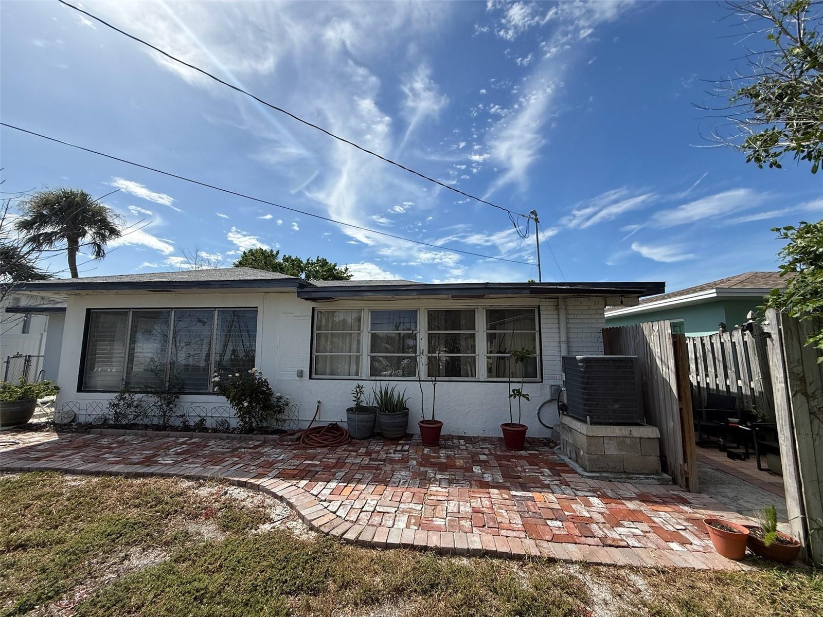 ST PETERSBURG BEACH NORTH UNIT 6 - Residential