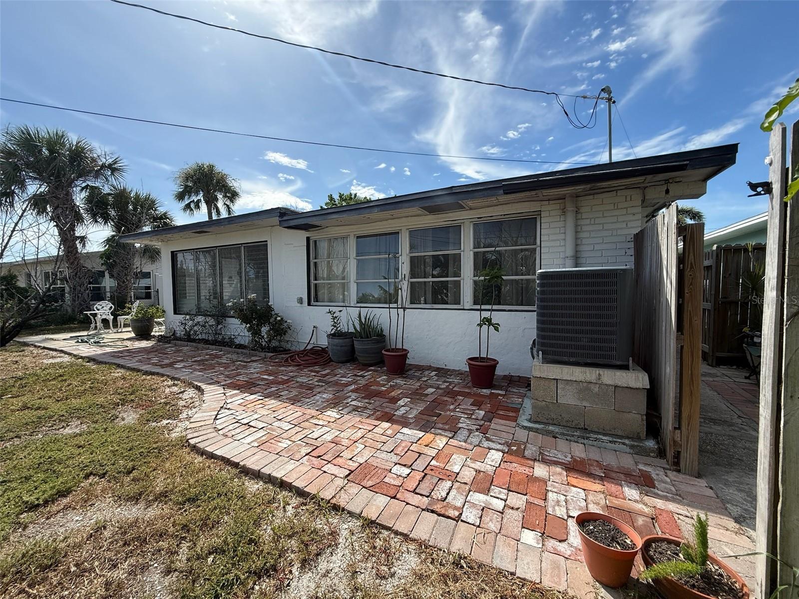 ST PETERSBURG BEACH NORTH UNIT 6 - Residential