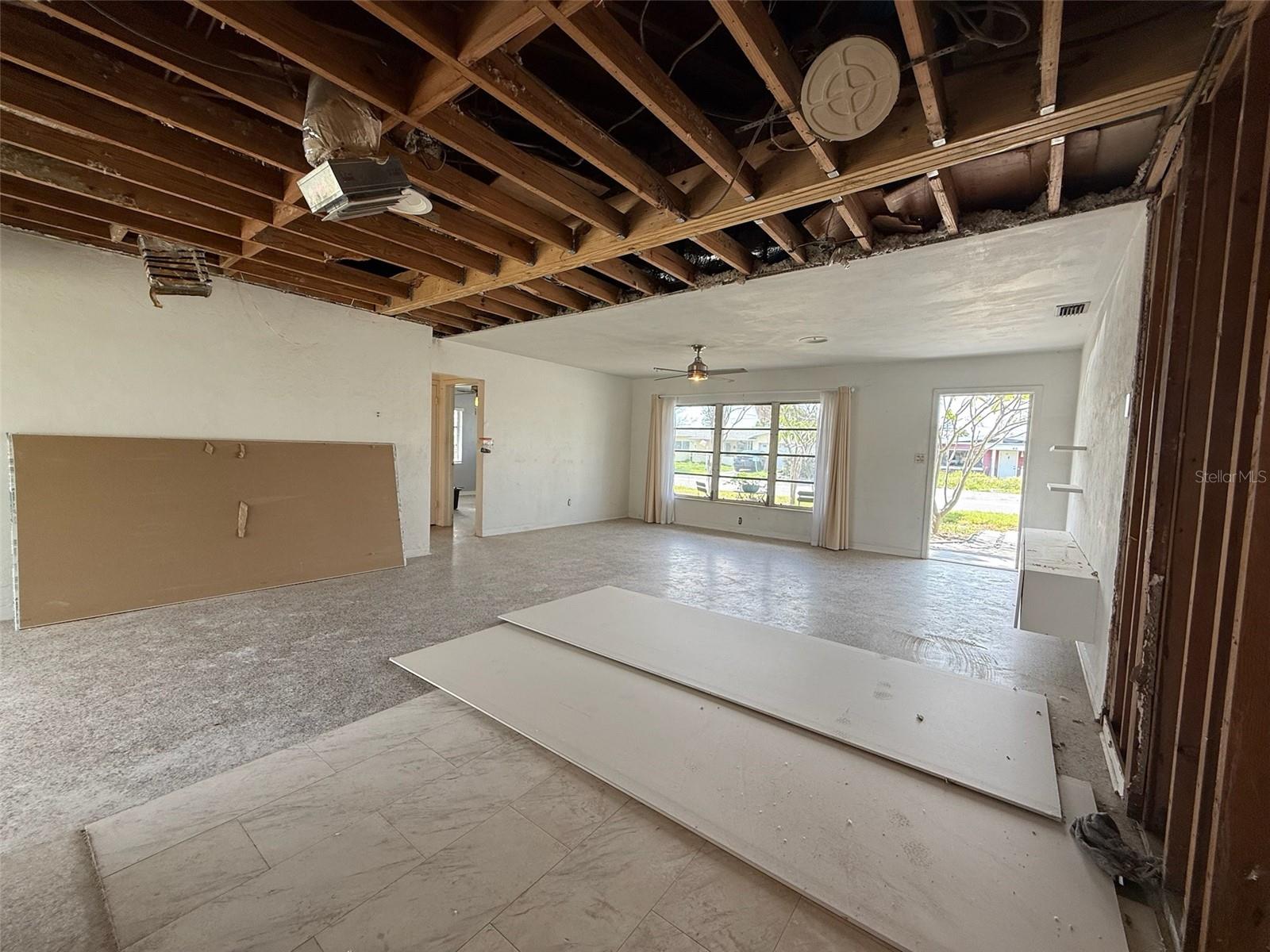 ST PETERSBURG BEACH NORTH UNIT 6 - Residential