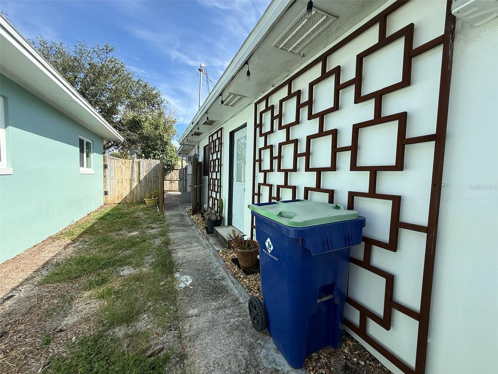 ST PETERSBURG BEACH NORTH UNIT 6 - Residential