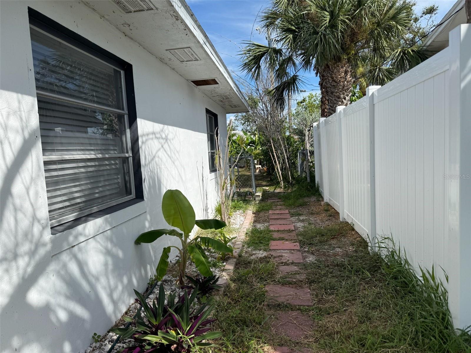 ST PETERSBURG BEACH NORTH UNIT 6 - Residential