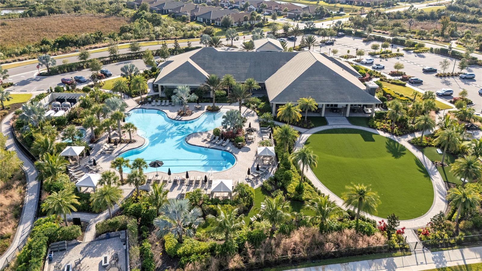 ESPLANADE/WIREGRASS RANCH PH - Residential