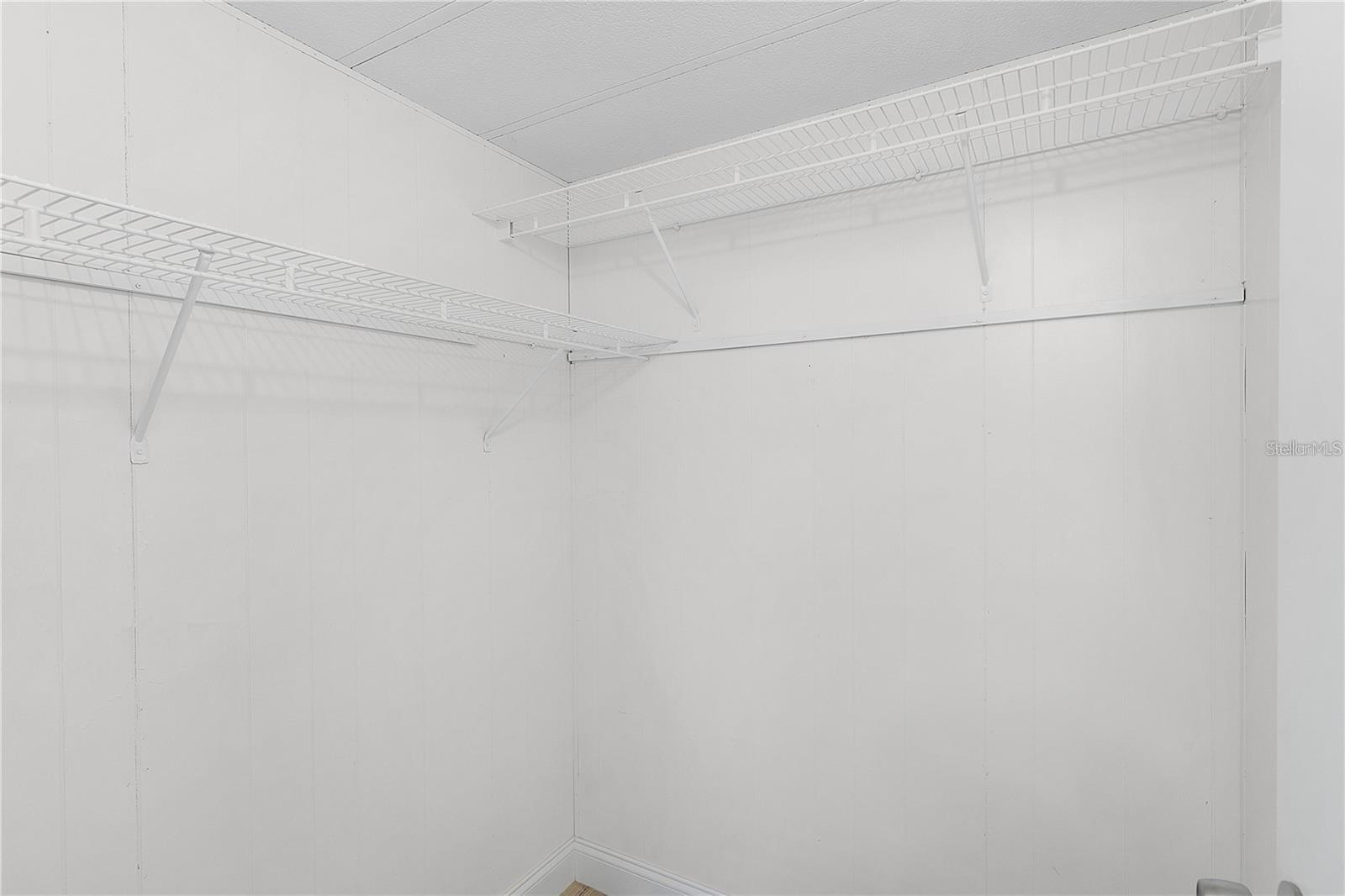 LADY LAKE OAK GROVE MOBILE HOME UNIT 01 - Residential