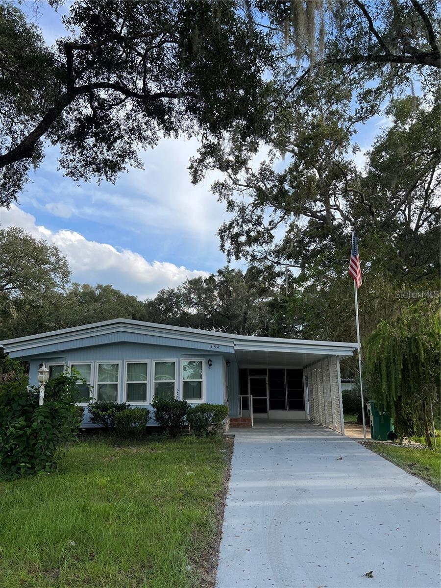 LADY LAKE OAK GROVE MOBILE HOME UNIT 01 - Residential