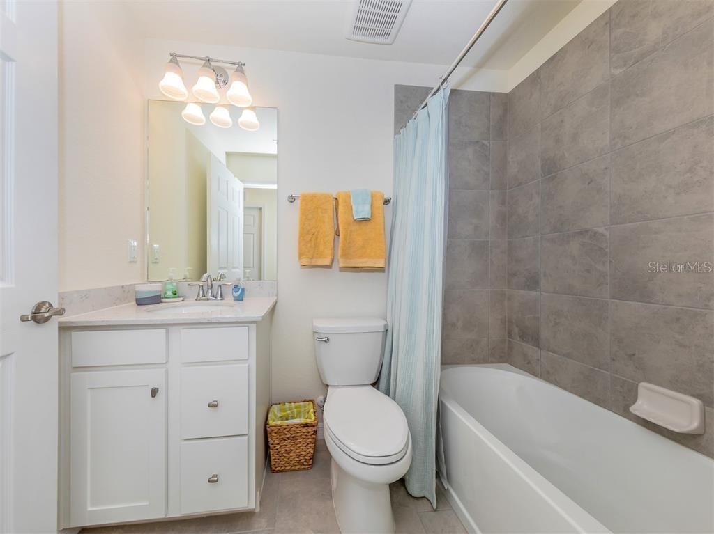 LAKEWOOD NATIONAL - Residential Lease