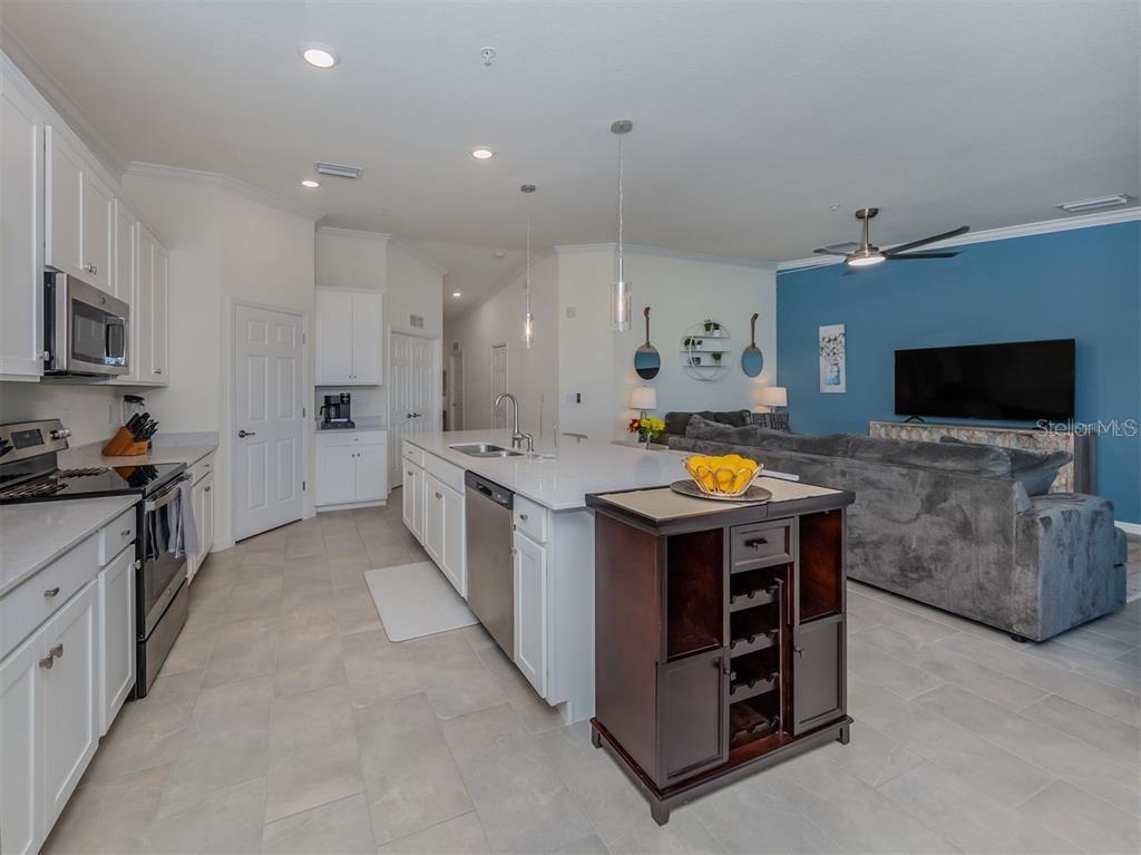 LAKEWOOD NATIONAL - Residential Lease