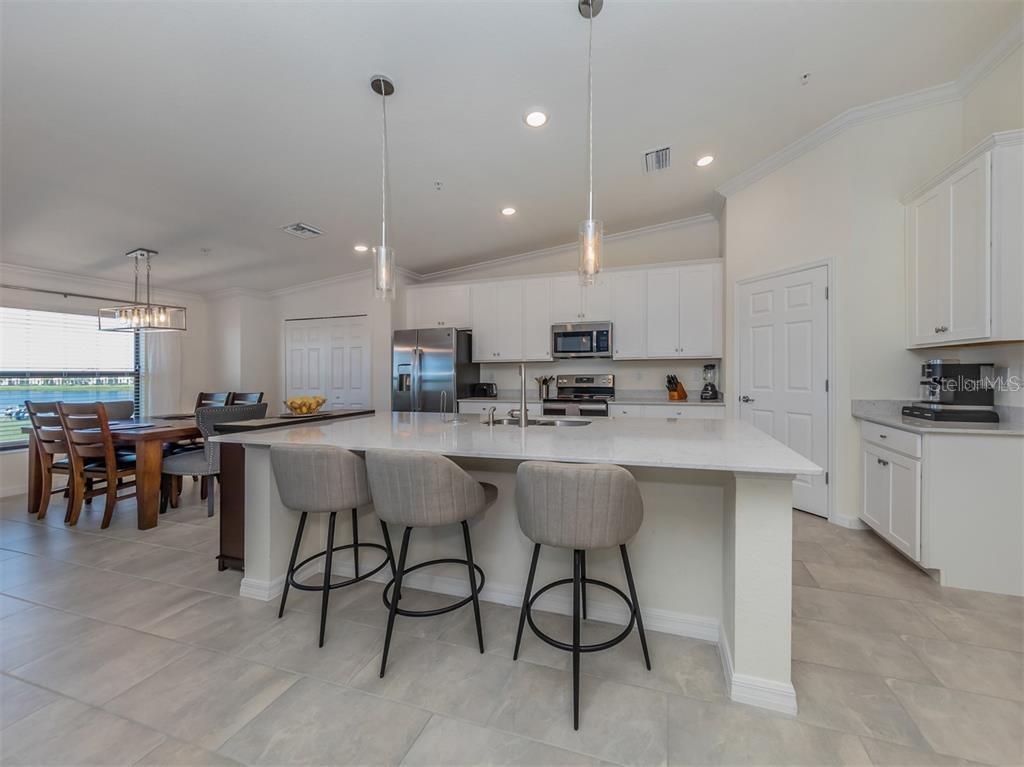 LAKEWOOD NATIONAL - Residential Lease