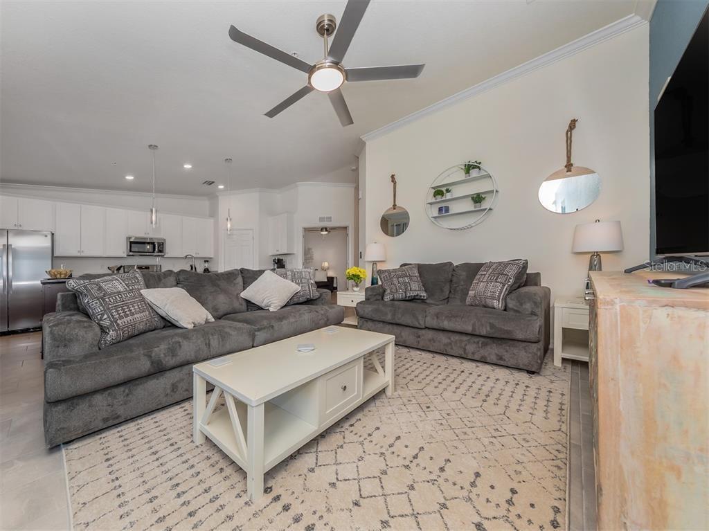 LAKEWOOD NATIONAL - Residential Lease