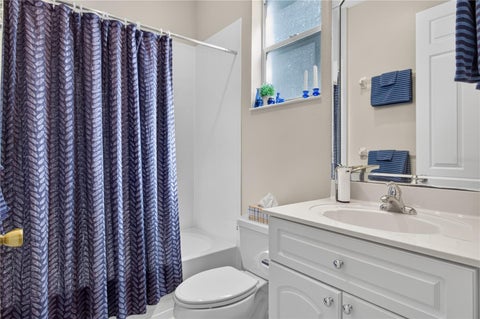 Tiny photo for 5353 Treasure View Way, Leesburg, FL 34748 (MLS # G5118361)