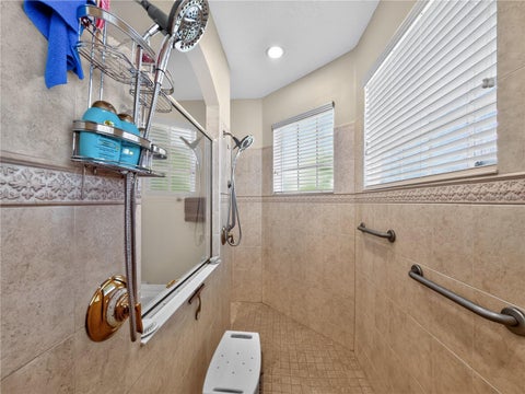 Tiny photo for 5353 Treasure View Way, Leesburg, FL 34748 (MLS # G5118361)