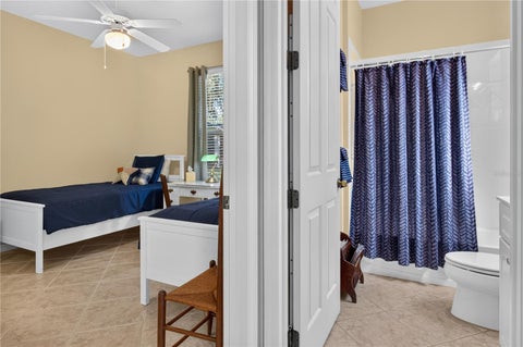 Tiny photo for 5353 Treasure View Way, Leesburg, FL 34748 (MLS # G5118361)