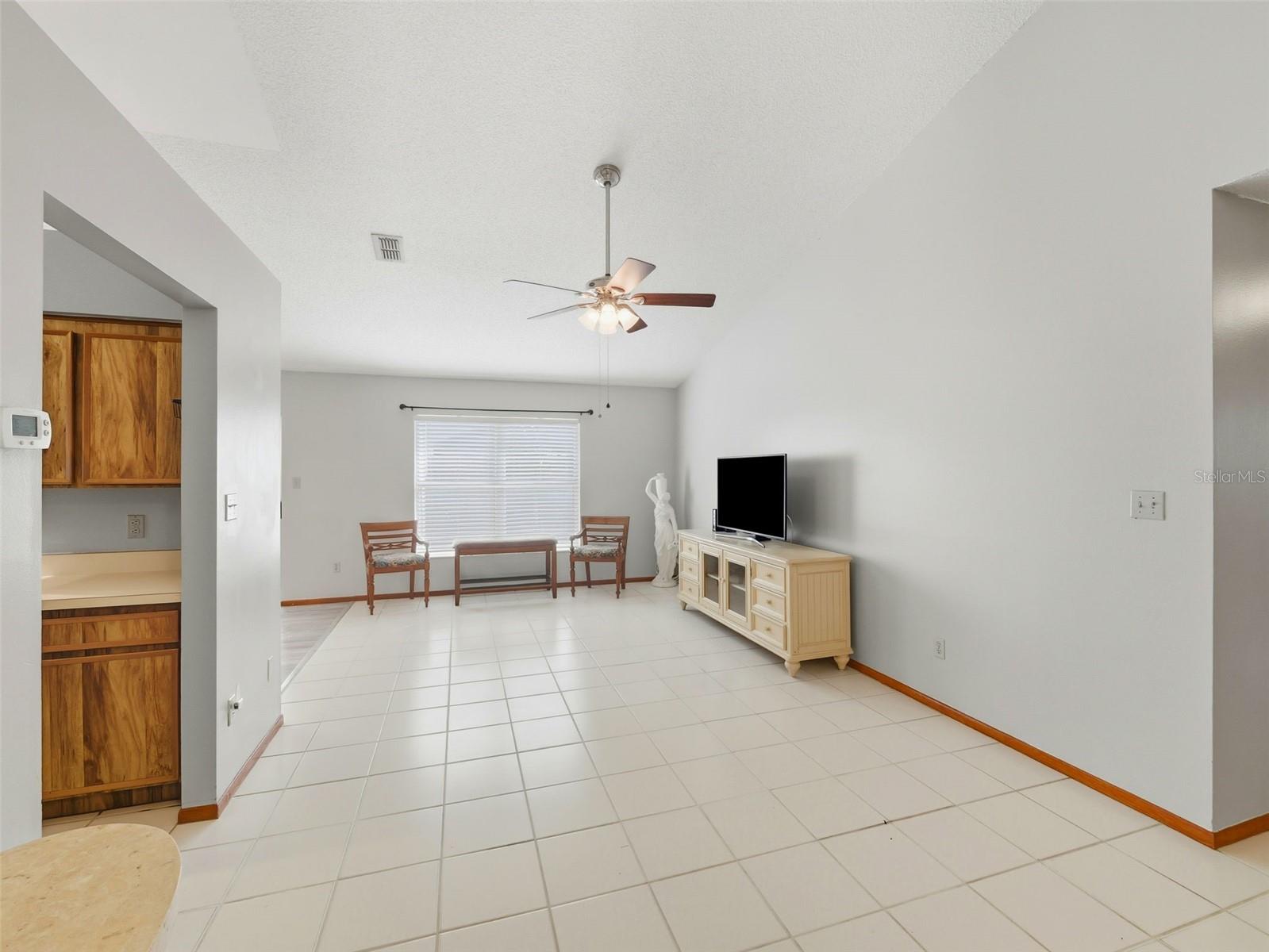 COLLEGE HEIGHTS PH 03 - Residential