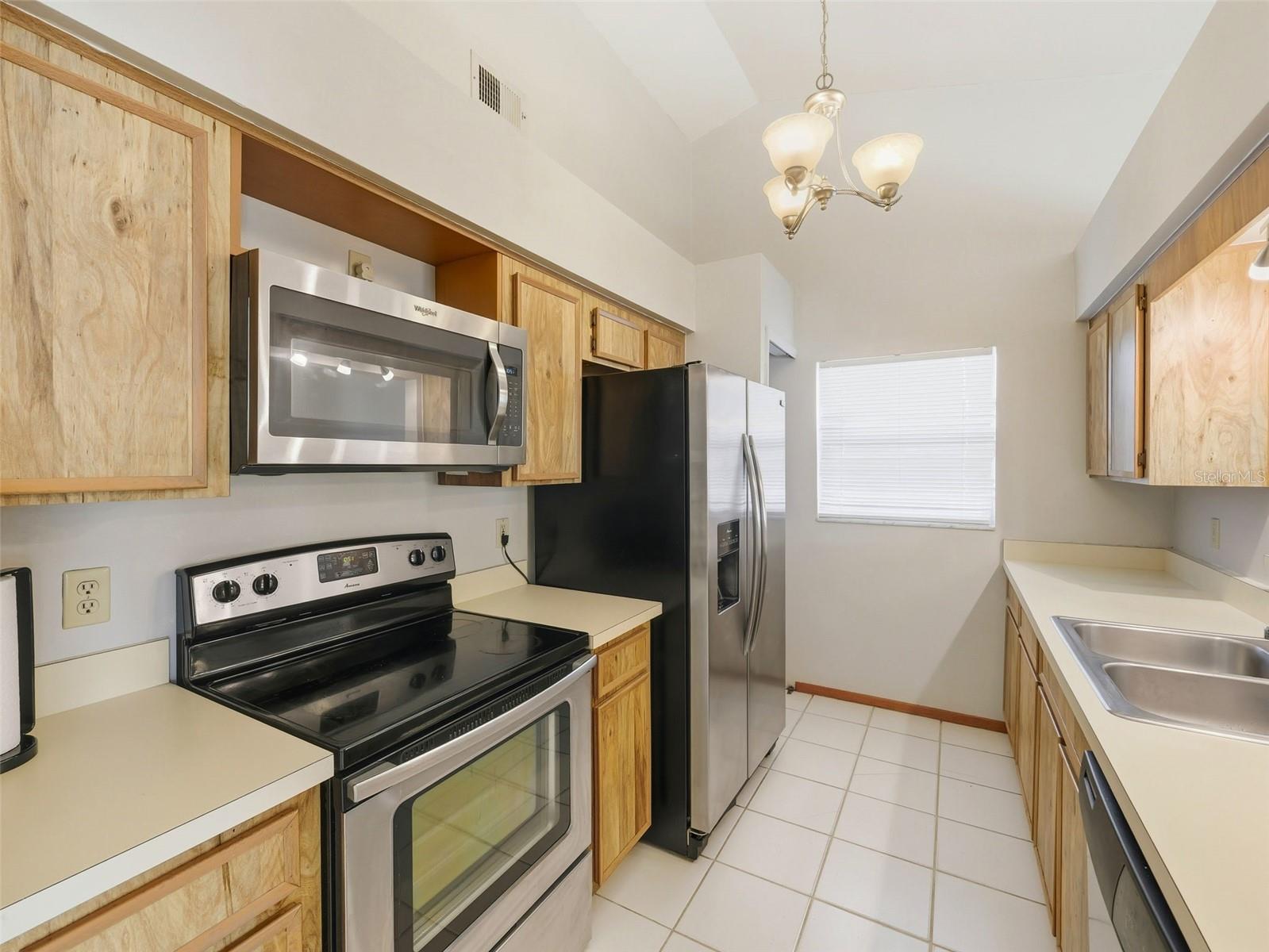 COLLEGE HEIGHTS PH 03 - Residential