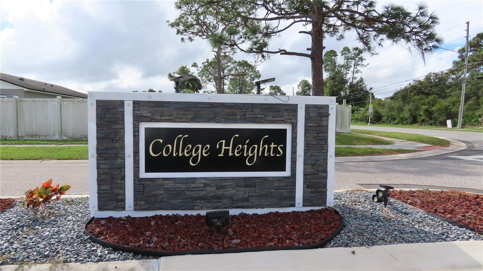 COLLEGE HEIGHTS PH 03 - Residential
