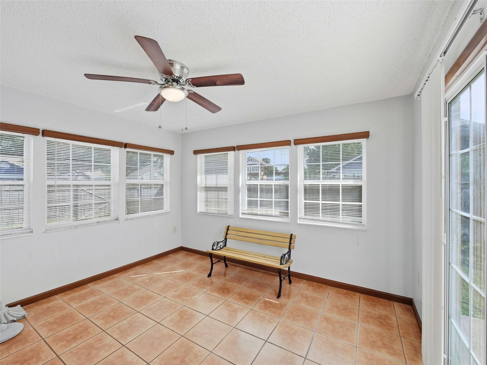 COLLEGE HEIGHTS PH 03 - Residential