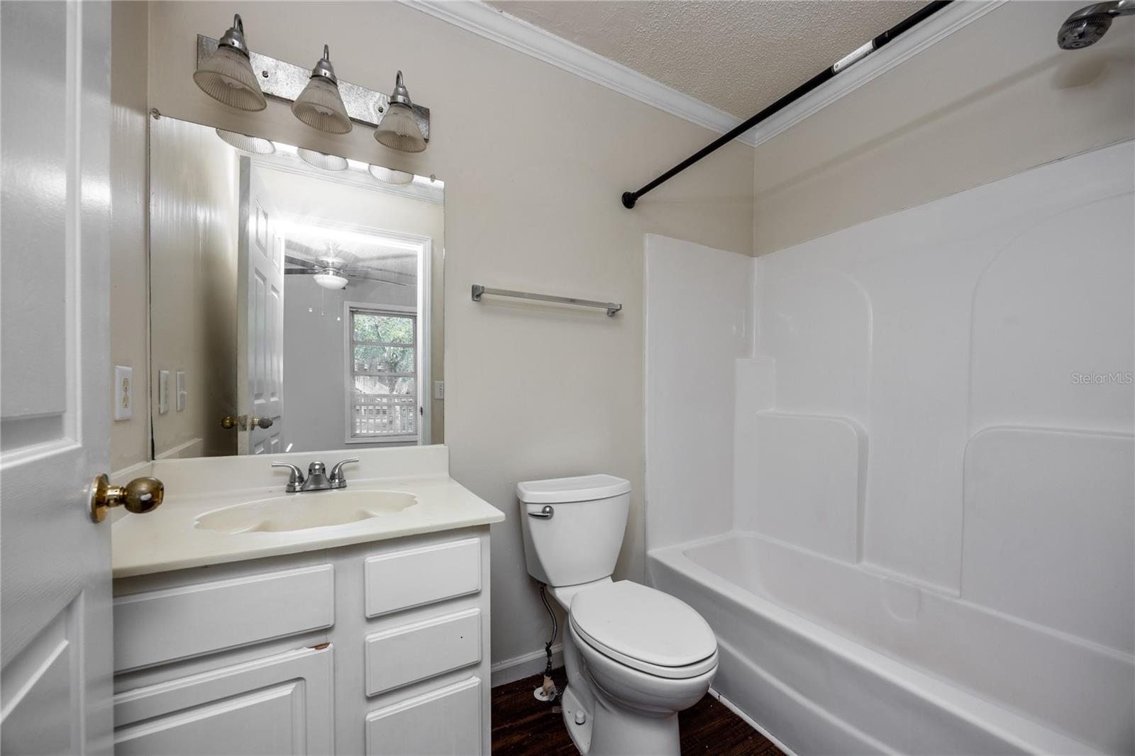 CAPSTONE QUARTERS CONDO - Residential