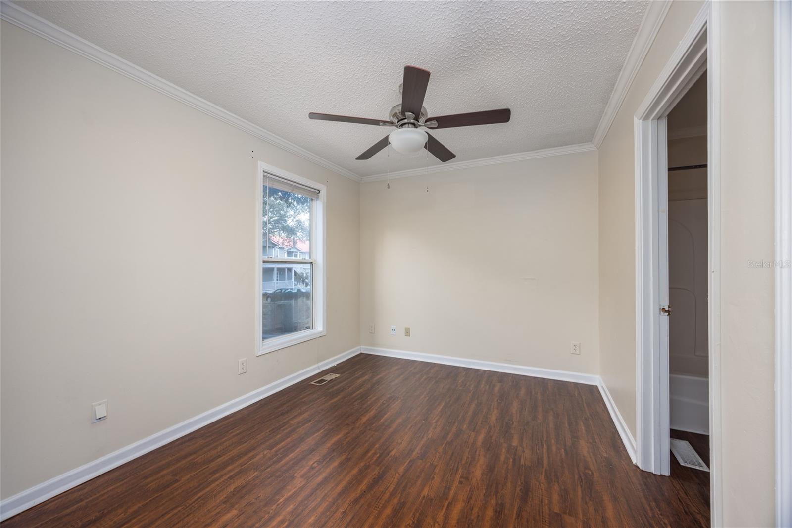 CAPSTONE QUARTERS CONDO - Residential