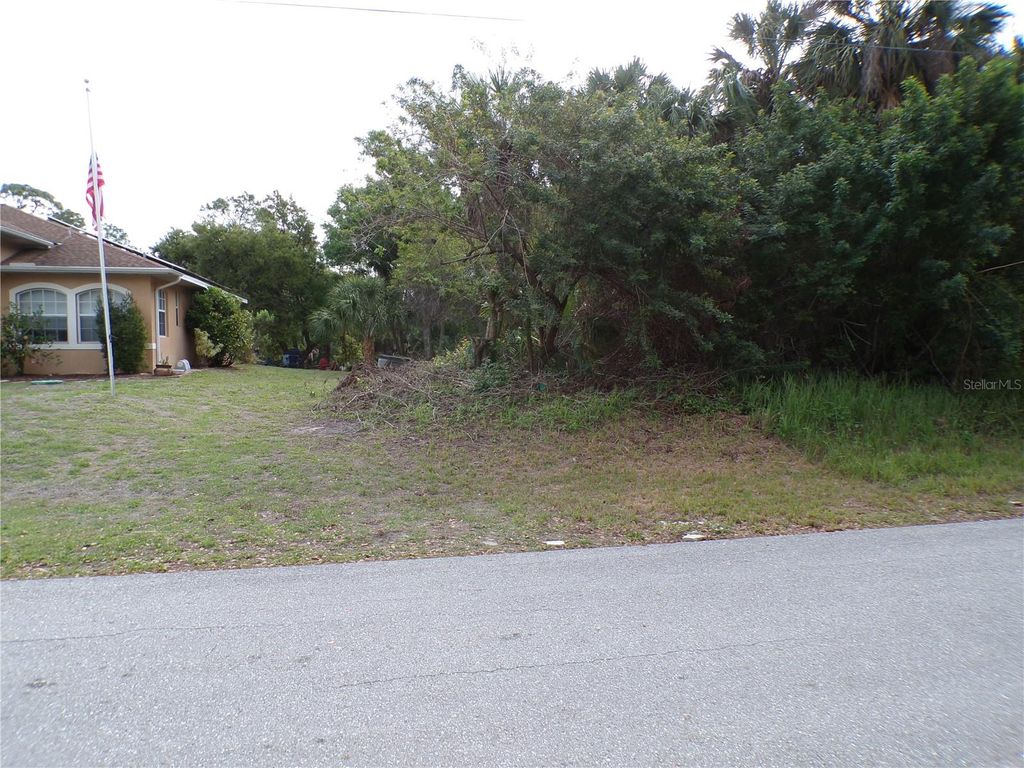 Photo of 164 Ferdon Circle, Port Charlotte, FL 33954 (MLS # C7524006)