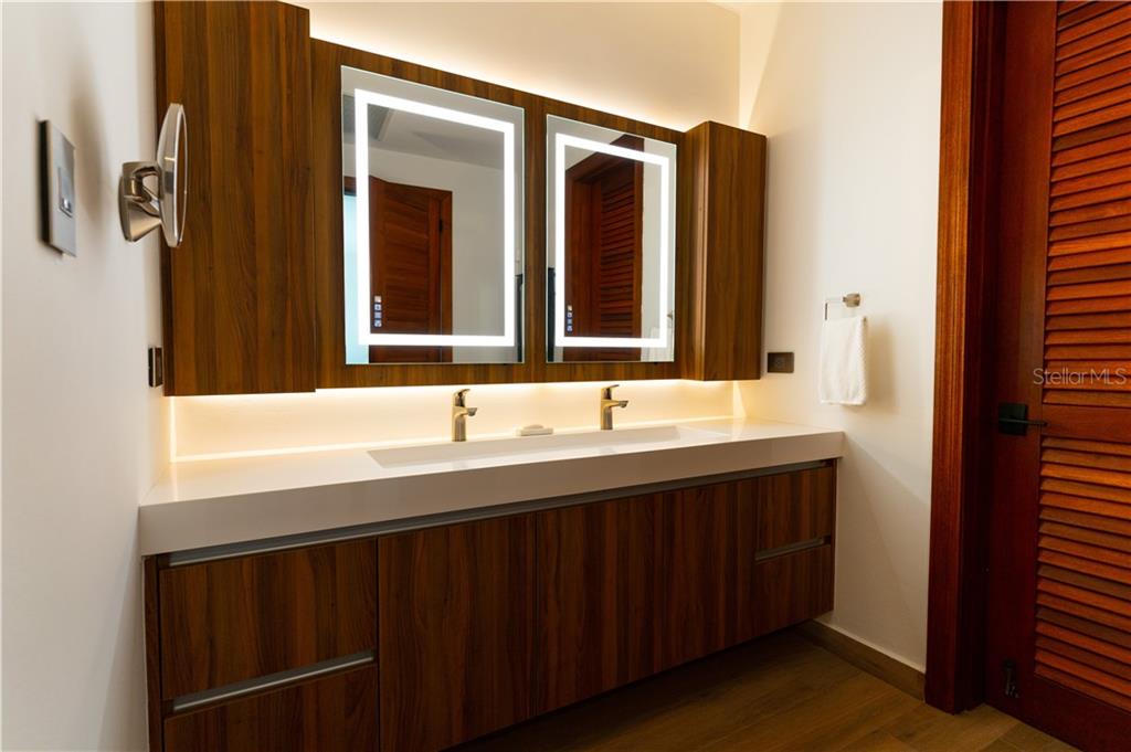 DORADO BEACH EAST - Residential