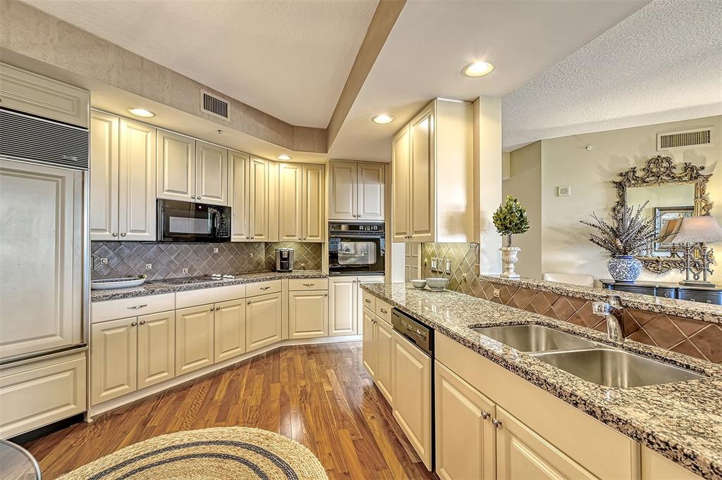 MERIDIAN AT THE OAKS PRESERVE - Residential