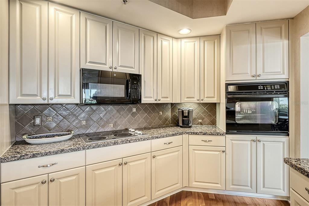 MERIDIAN AT THE OAKS PRESERVE - Residential