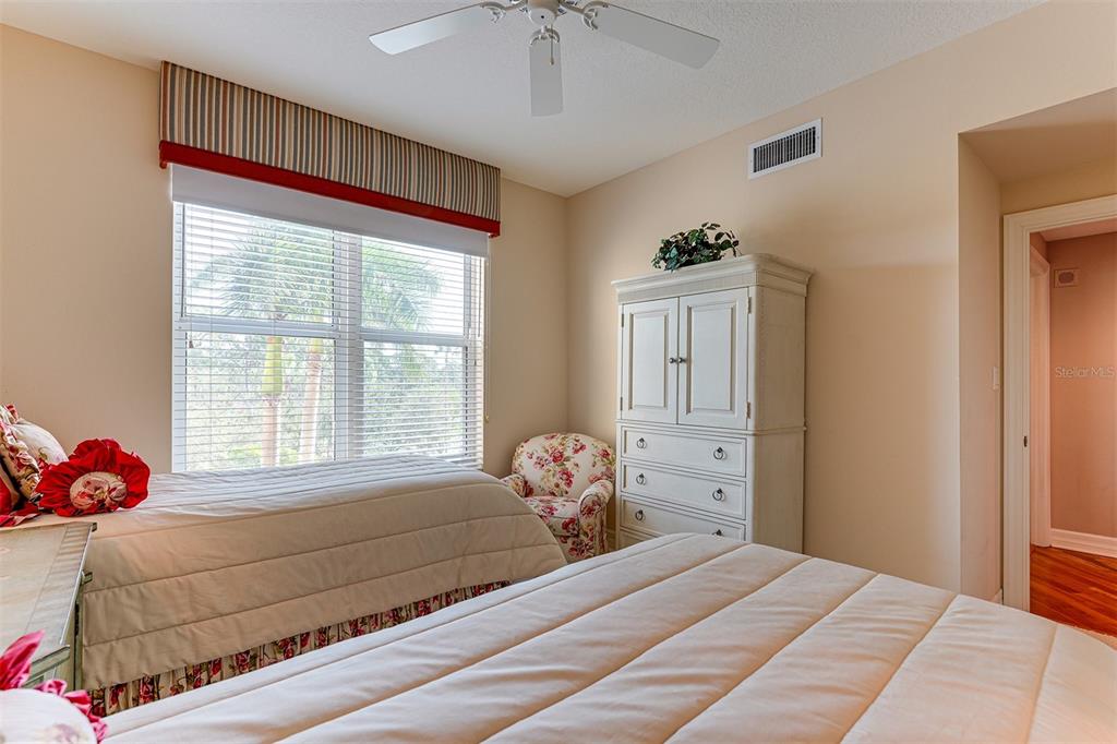 MERIDIAN AT THE OAKS PRESERVE - Residential