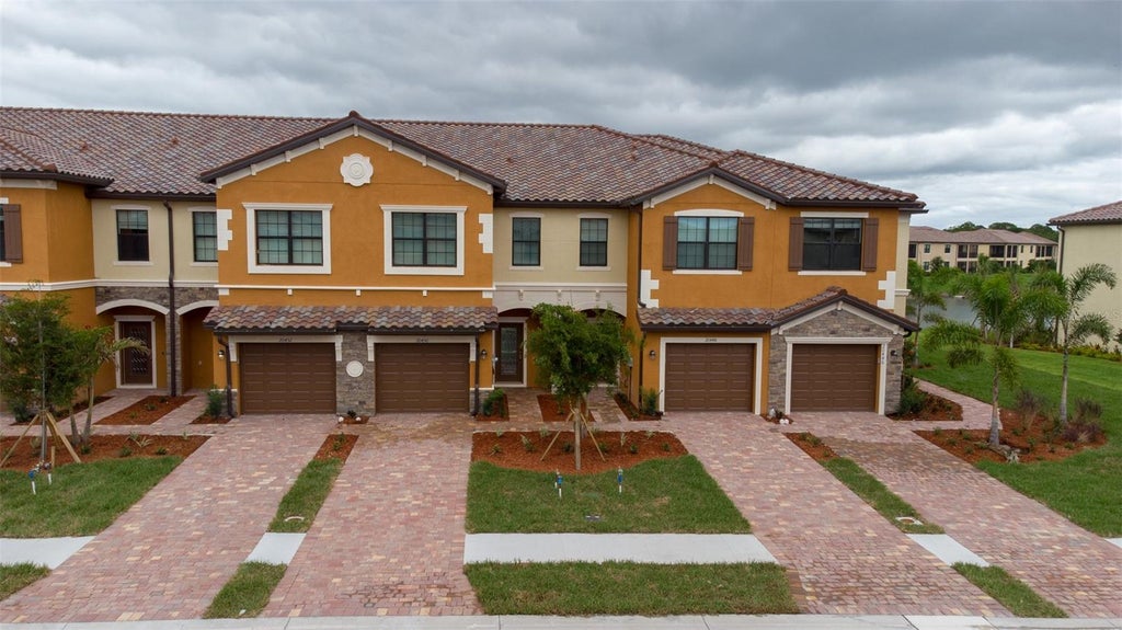 Photo of 20450 Lagente Circle, Venice, FL 34293 (MLS # A4703249)