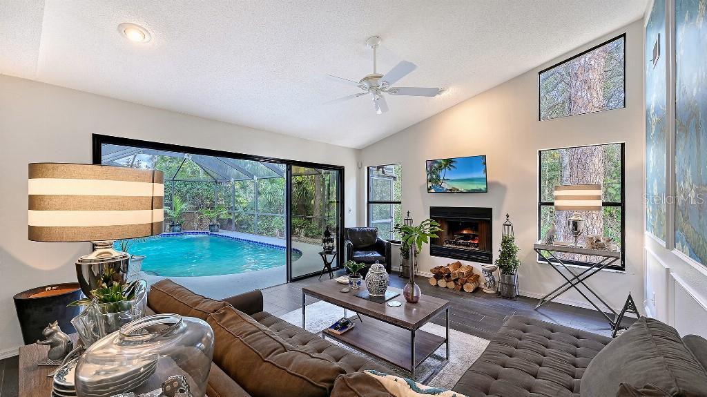 WOODLAND PARK - Residential