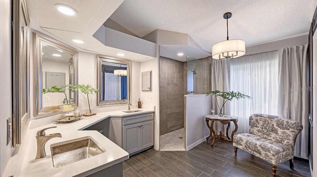 WOODLAND PARK - Residential