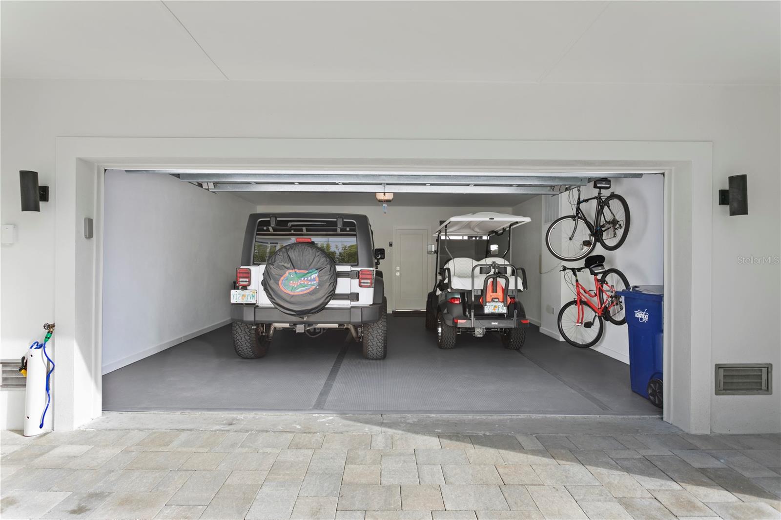 DAVIS ISLAND TWNHMS - Residential