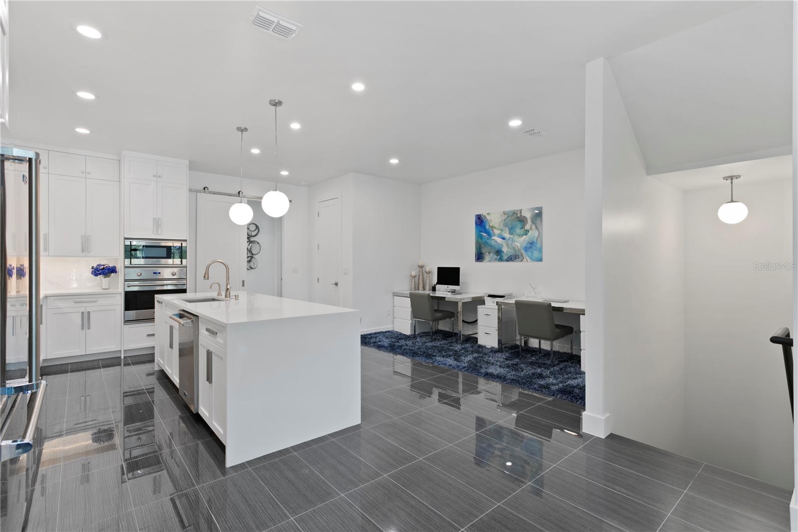 DAVIS ISLAND TWNHMS - Residential