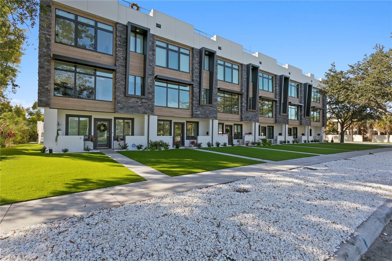 DAVIS ISLAND TWNHMS - Residential