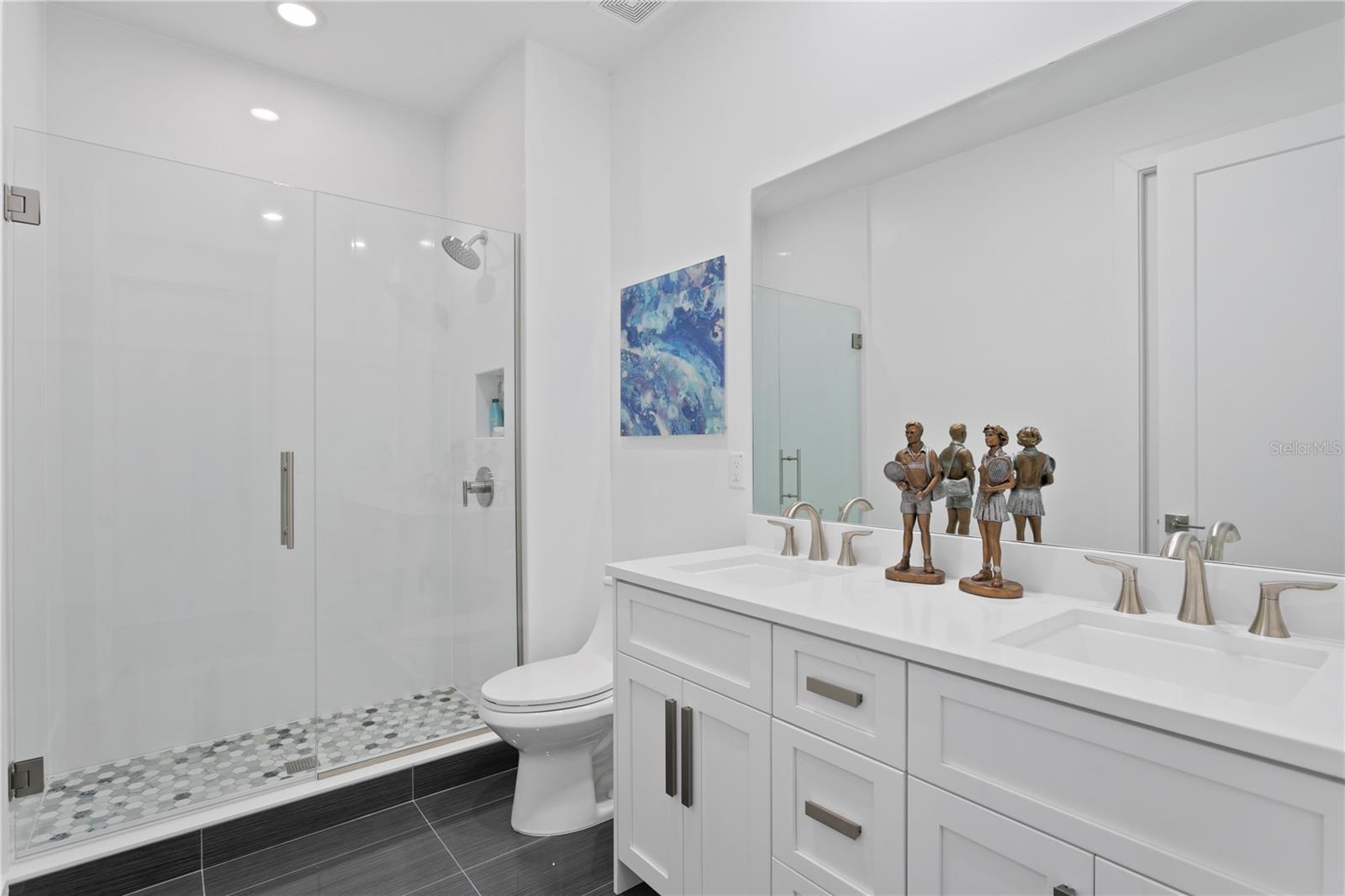 DAVIS ISLAND TWNHMS - Residential