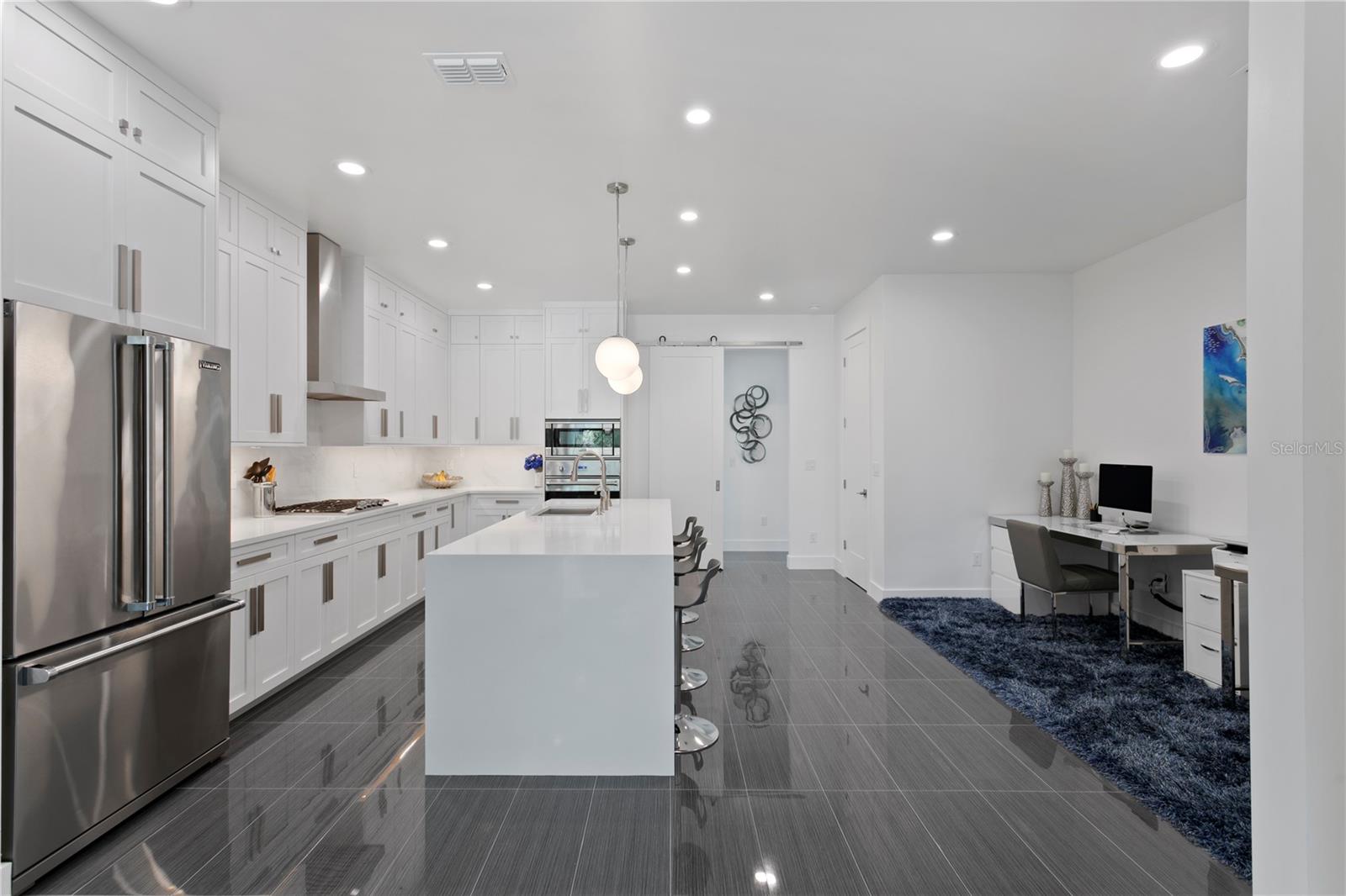 DAVIS ISLAND TWNHMS - Residential