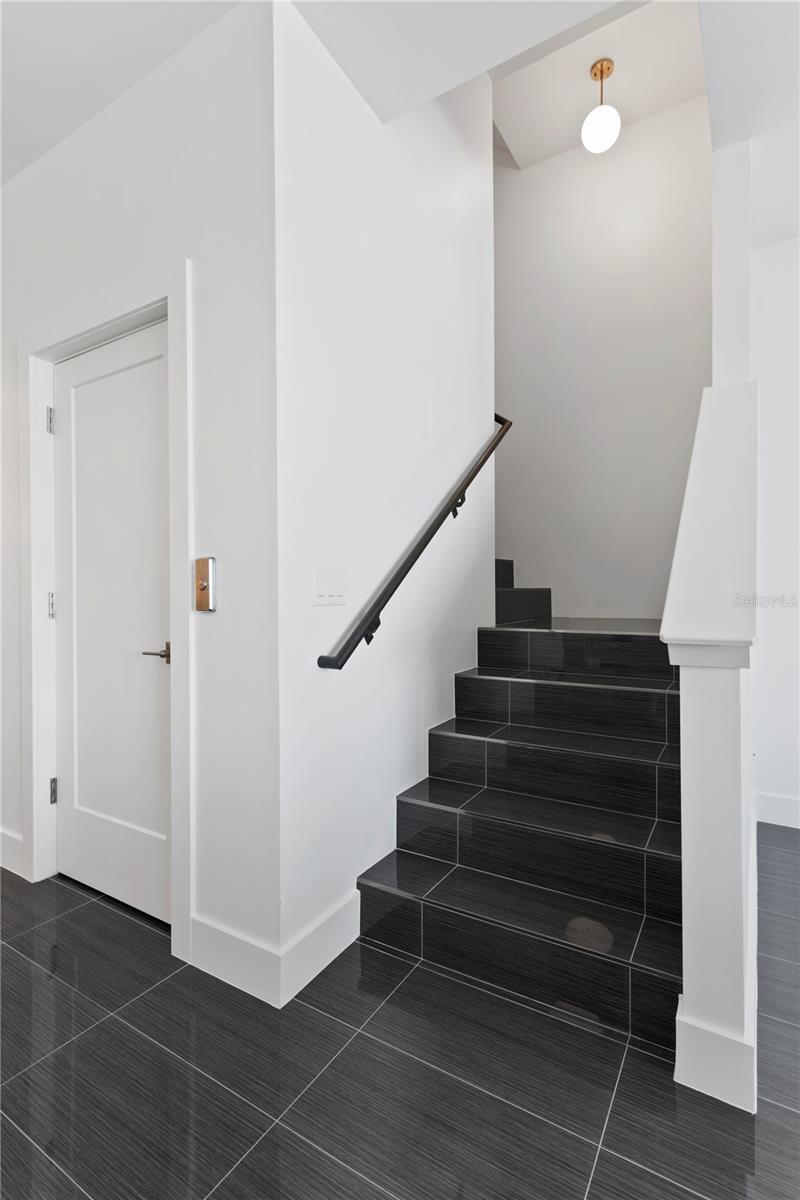 DAVIS ISLAND TWNHMS - Residential