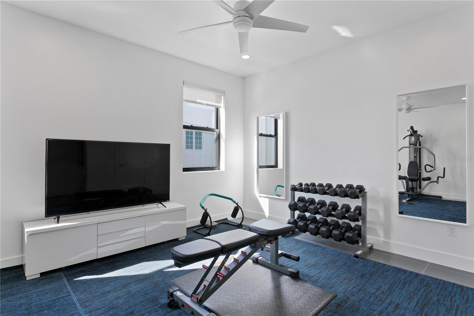 DAVIS ISLAND TWNHMS - Residential