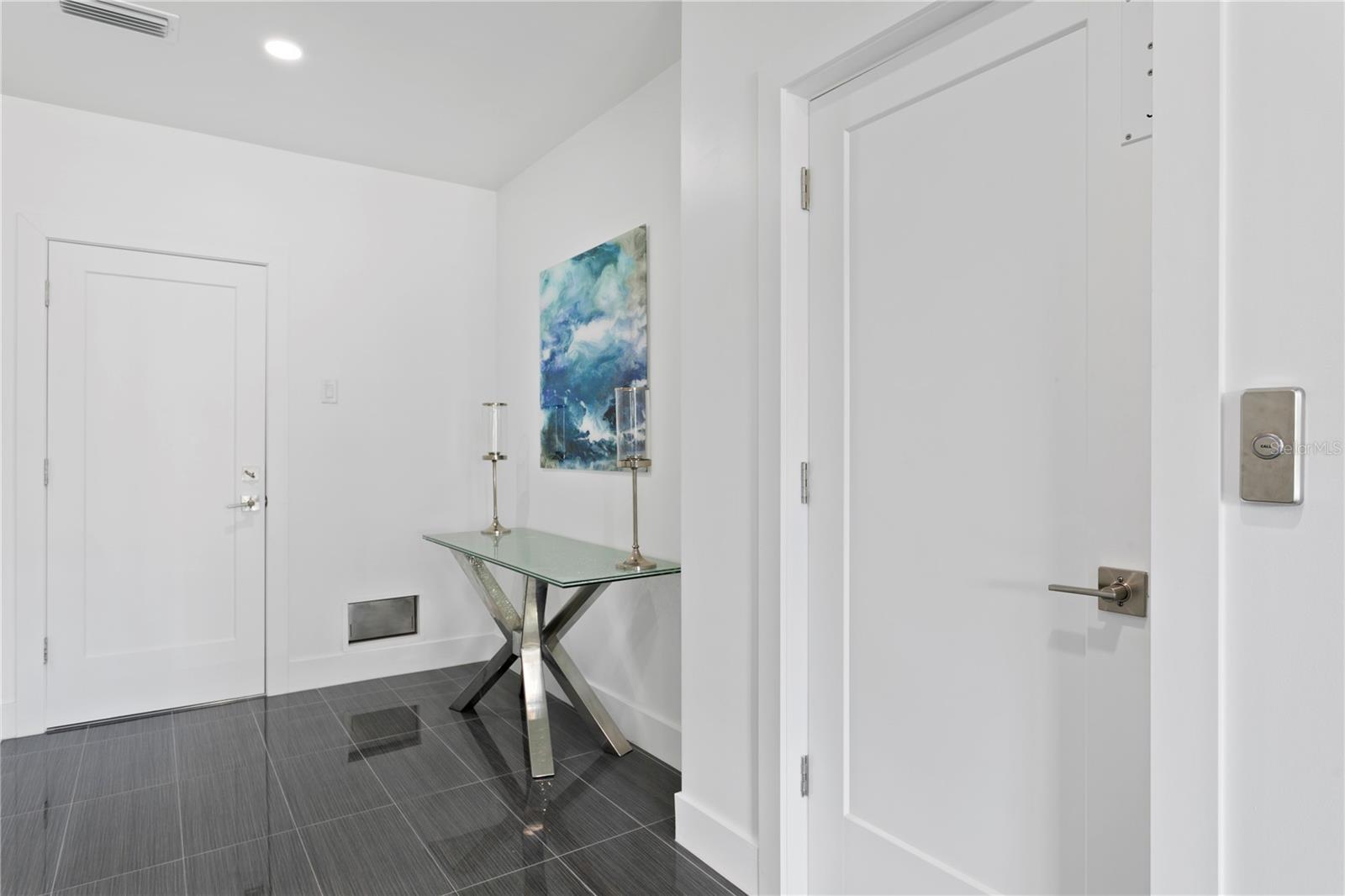 DAVIS ISLAND TWNHMS - Residential