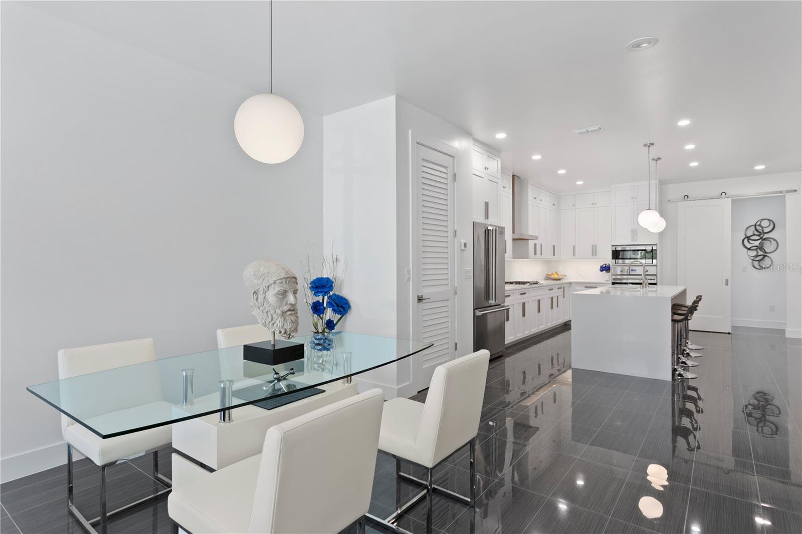 DAVIS ISLAND TWNHMS - Residential