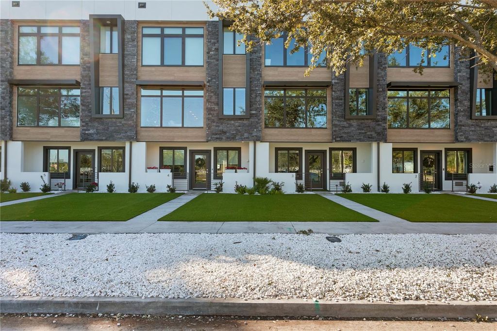 Photo of 90 Columbia Drive #3, Tampa, FL 33606 (MLS # TB8446720)