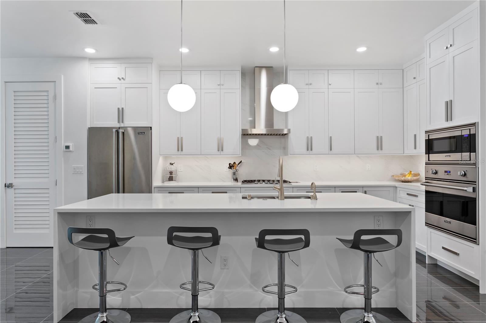 DAVIS ISLAND TWNHMS - Residential