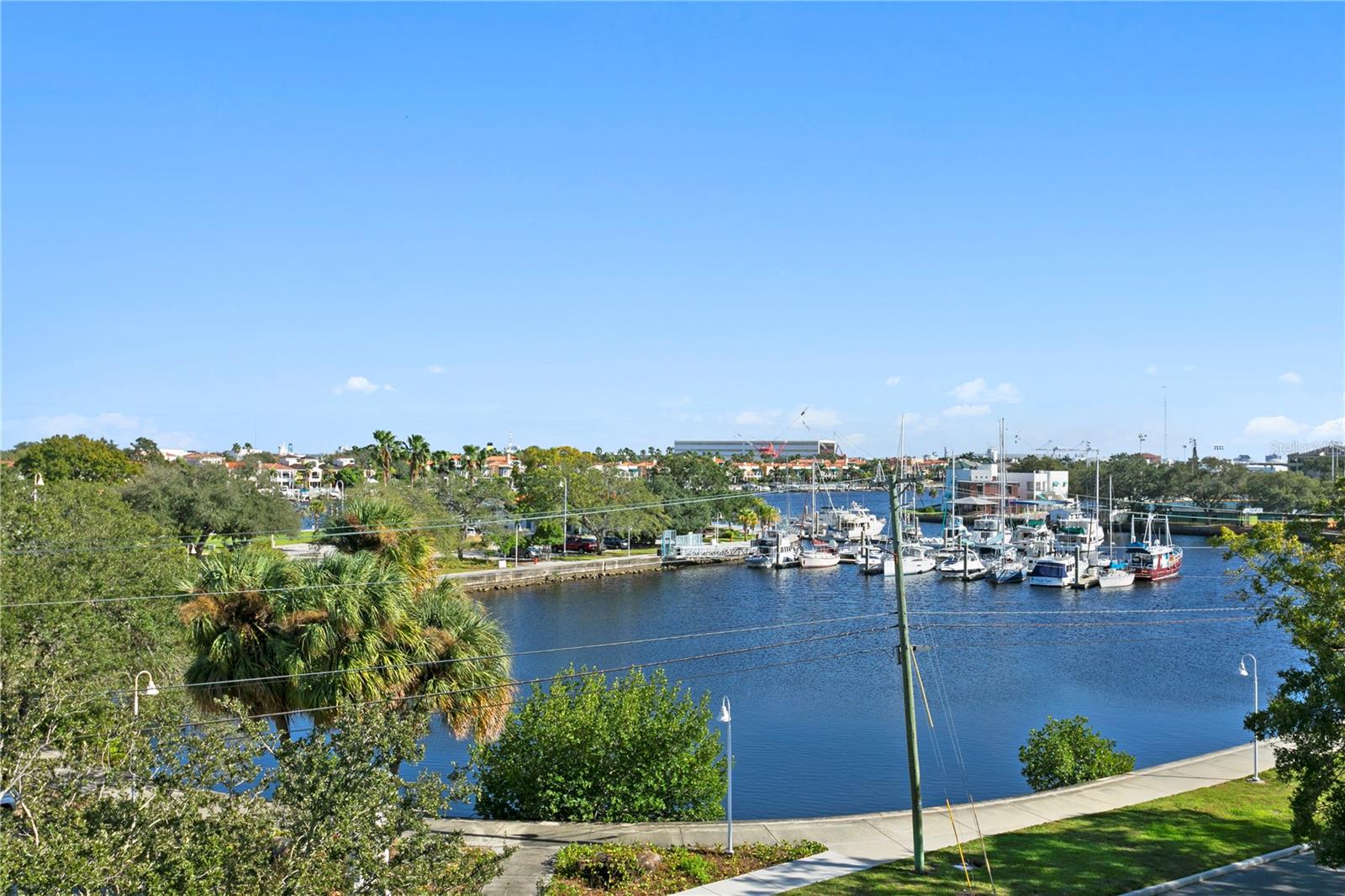 DAVIS ISLAND TWNHMS - Residential