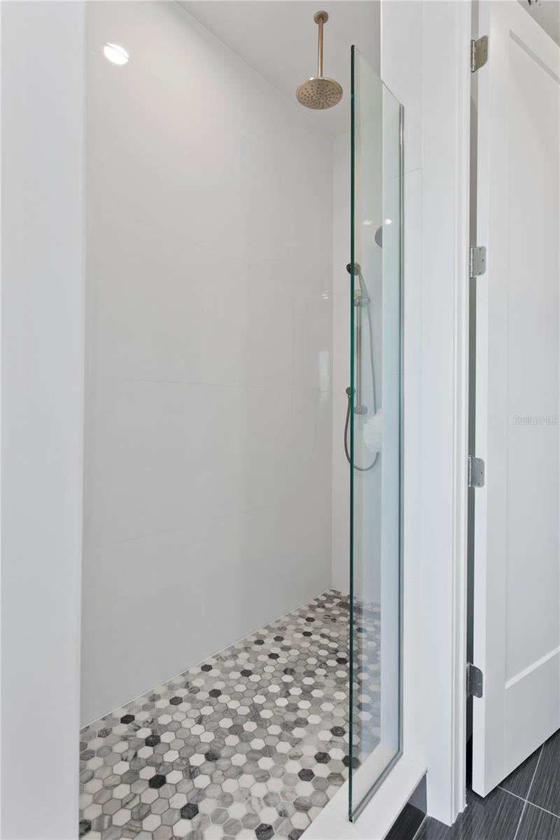 DAVIS ISLAND TWNHMS - Residential