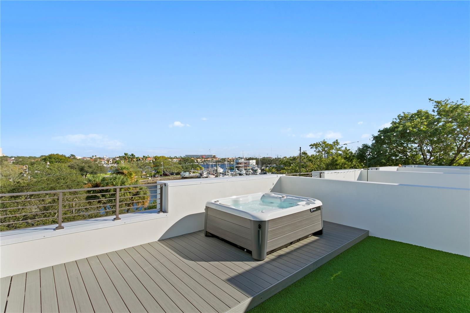 DAVIS ISLAND TWNHMS - Residential