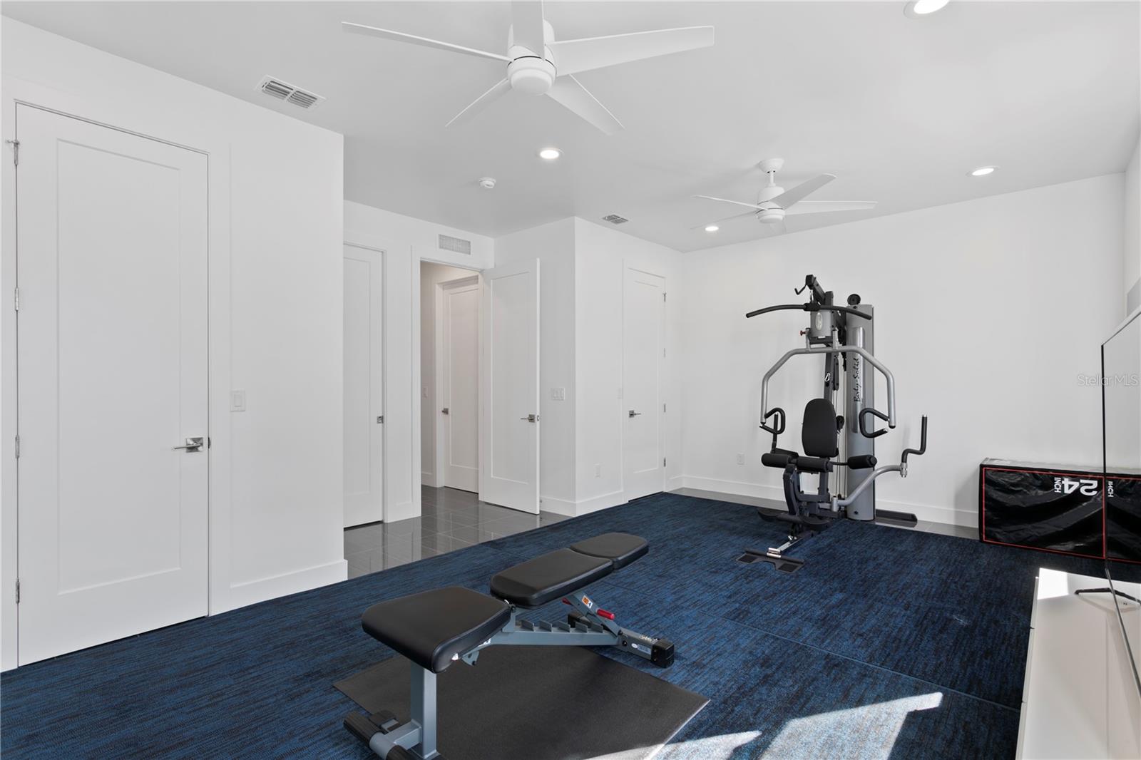 DAVIS ISLAND TWNHMS - Residential