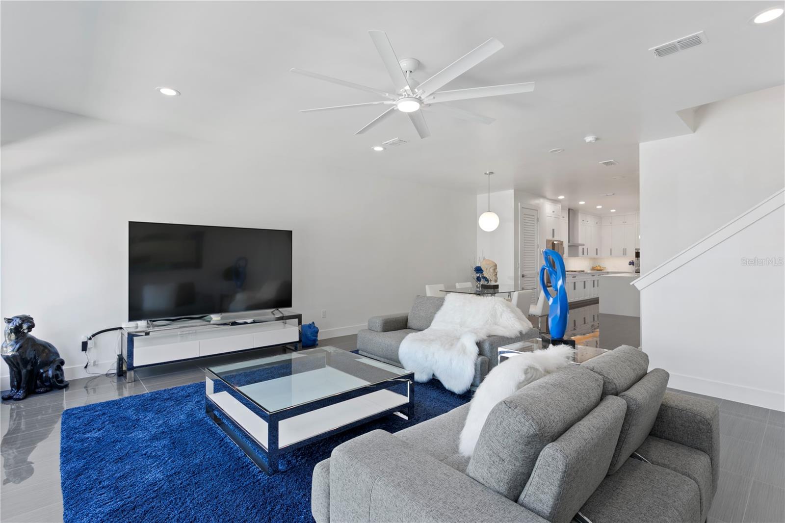 DAVIS ISLAND TWNHMS - Residential