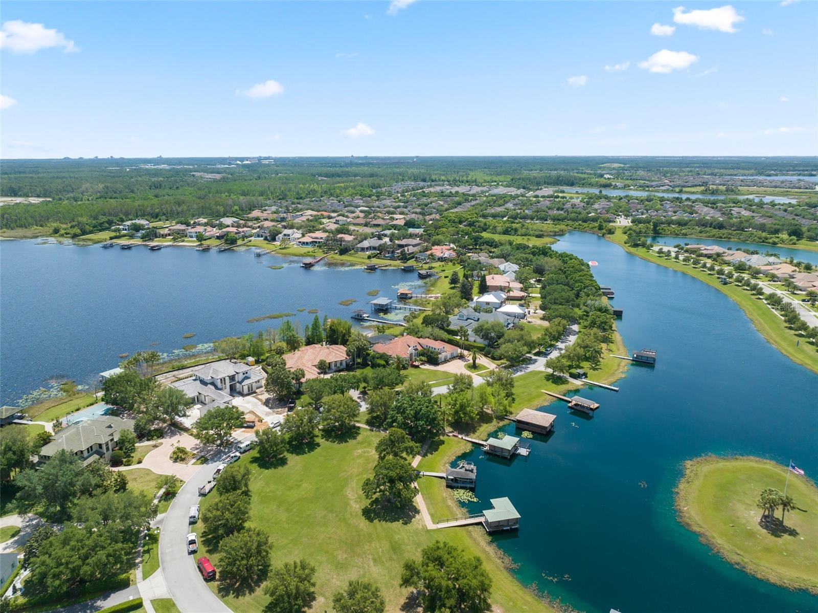 ISLES LAKE HANCOCK - Residential