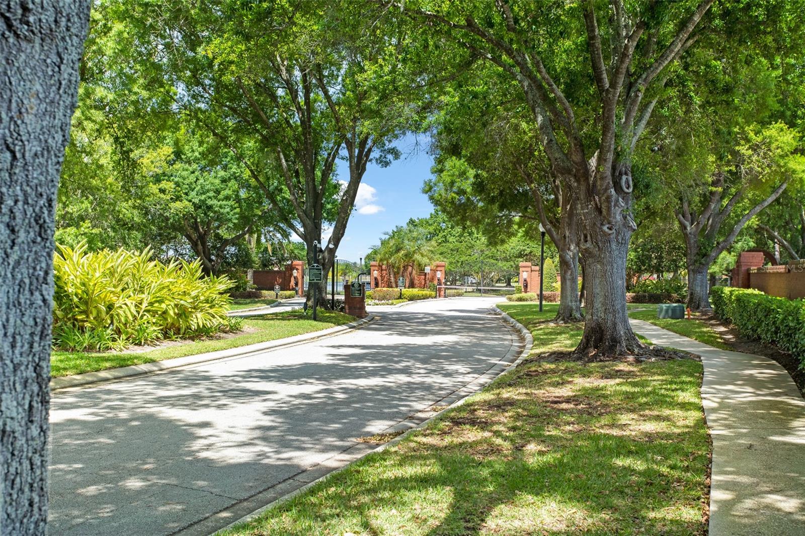 ISLES LAKE HANCOCK - Residential