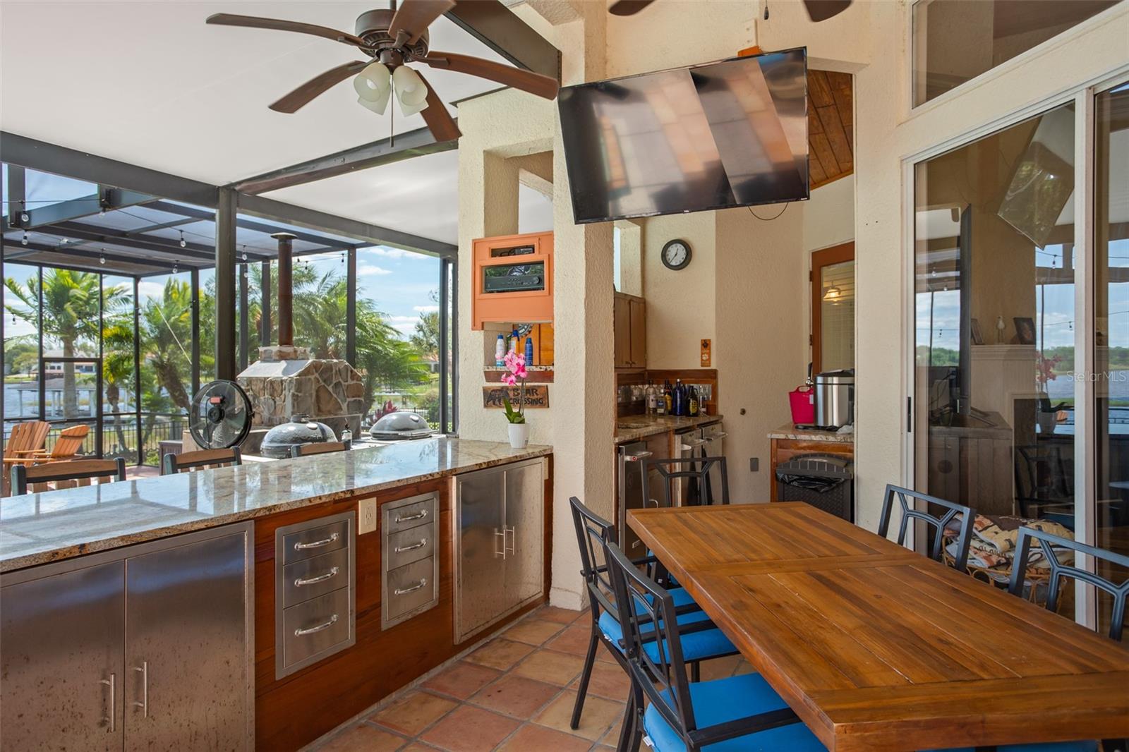 ISLES LAKE HANCOCK - Residential